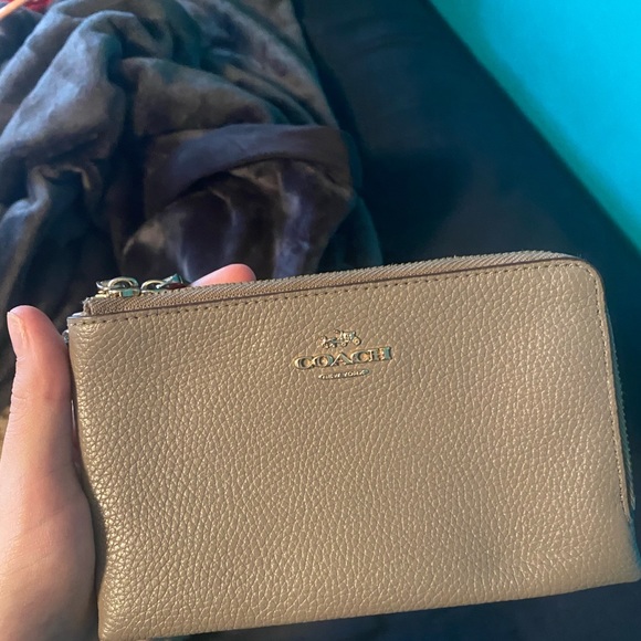 Coach Wallet - Picture 2 of 7